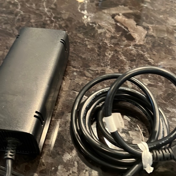 Xbox 360s Power Supply Unit - Picture 2 of 5